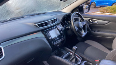 Nissan Qashqai 1.3 DiG-T N-Connecta 5dr Petrol Hatchback